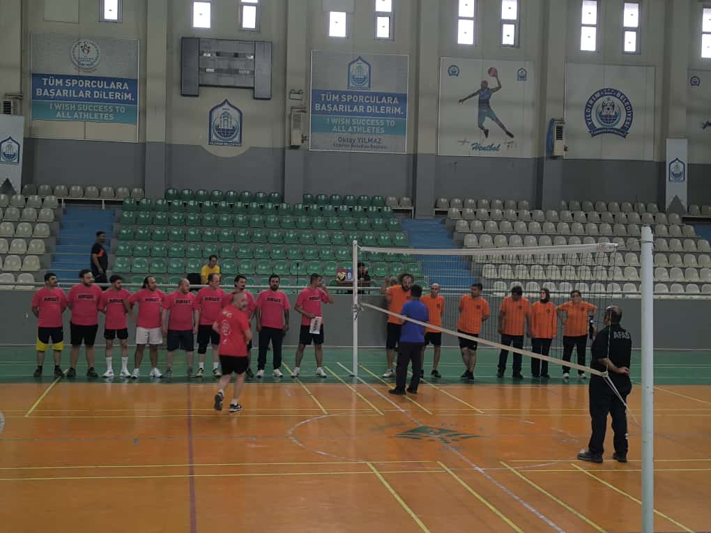  AFAD Bursa Akredite Ekipler Voleybol Turnuvası’nda 16 takımın yarıştığı