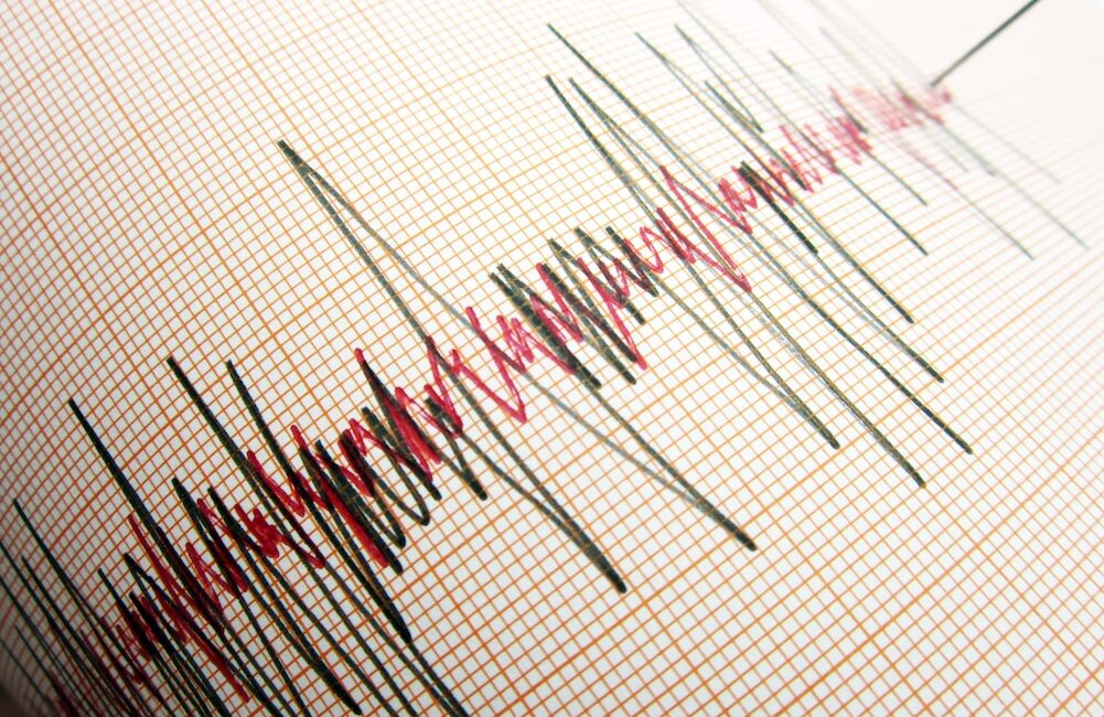 Sındırgı merkezli 4.9 büyüklüğünde Deprem meydana geldi.