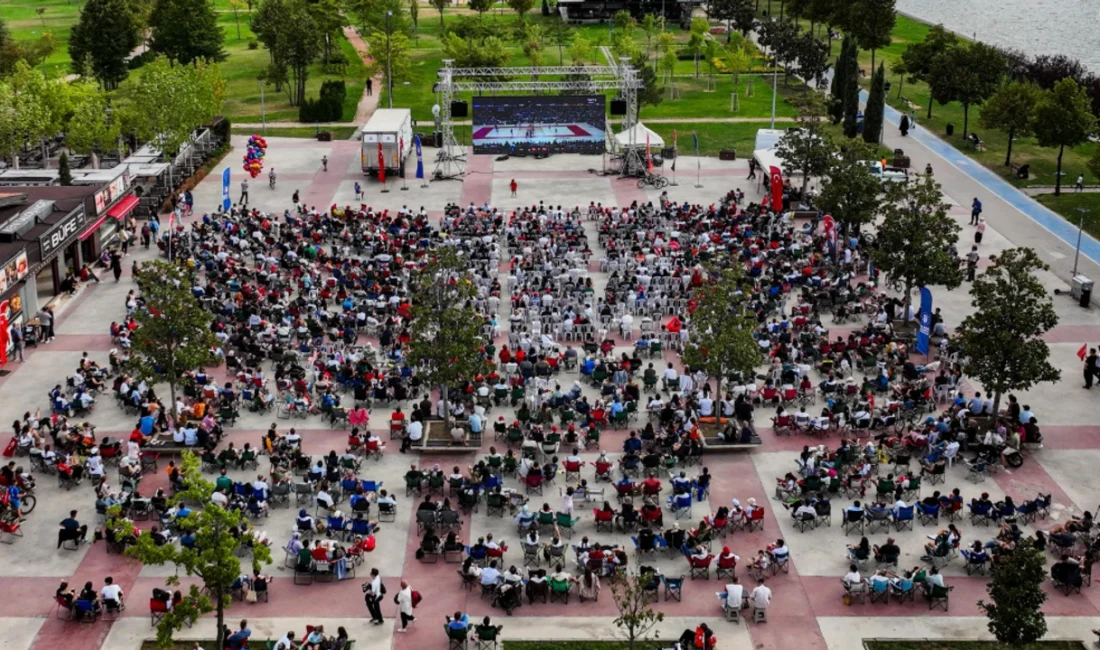 A Milli Erkek Basketbol Takımımıza Bursa'dan tam destek geldi. Bursa