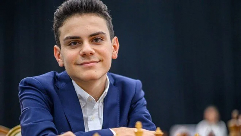 2008 doğumlu Ediz Gürel, 2025 FIDE Grand Swiss Turnuvası’nda dünya