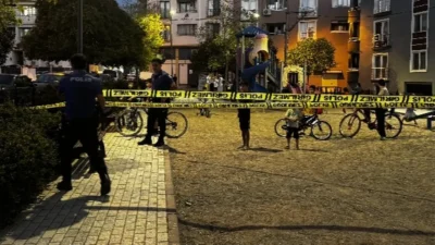 Bursa’nın Osmangazi ilçesinde bir çocuğun parkta oynarken yorgun mermiyle yaralanmasına