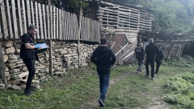 Bursa'da kestane toplamak için Uludağ'a çıkan grup ile arazi sahipleri