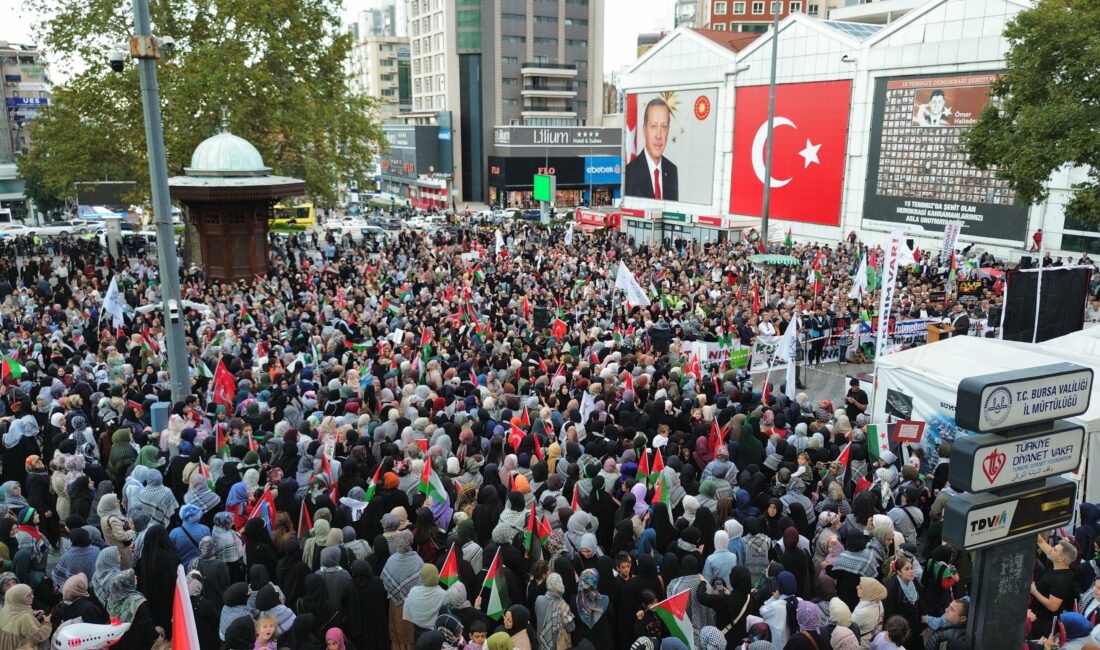 Bursa'da Gazze Dayanışma Platformu ve Bursa Gönüllü Kuruluşlar Platformu öncülüğünde
