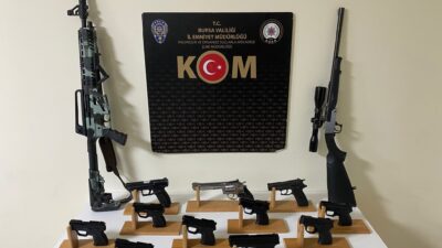 Bursa'nın Gemlik ilçesinde düzenlenen operasyonda silah imalatı ve ticareti yaptıkları