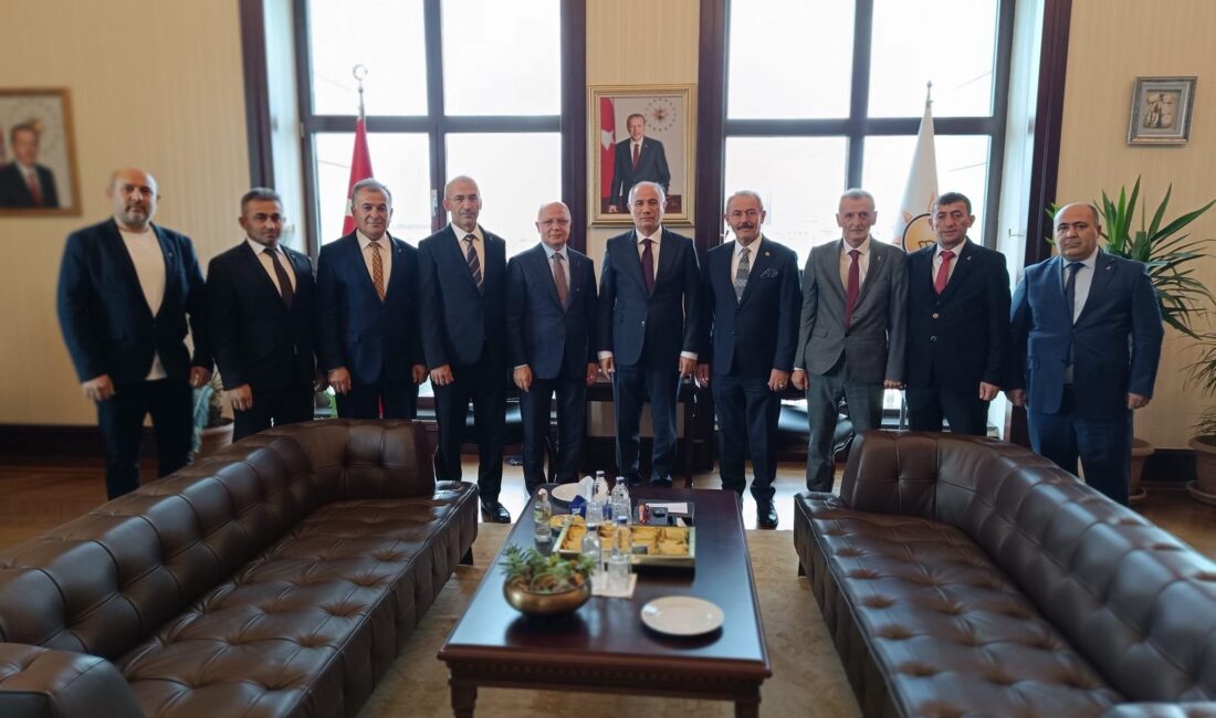 AK Parti Bursa teşkilatında iki ilçede yeni görevlendirmeler yapıldı. Harmancık