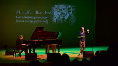 63. Uluslararası Bursa Festivali kapsamında sahne alan Hüsnü Arkan ve
