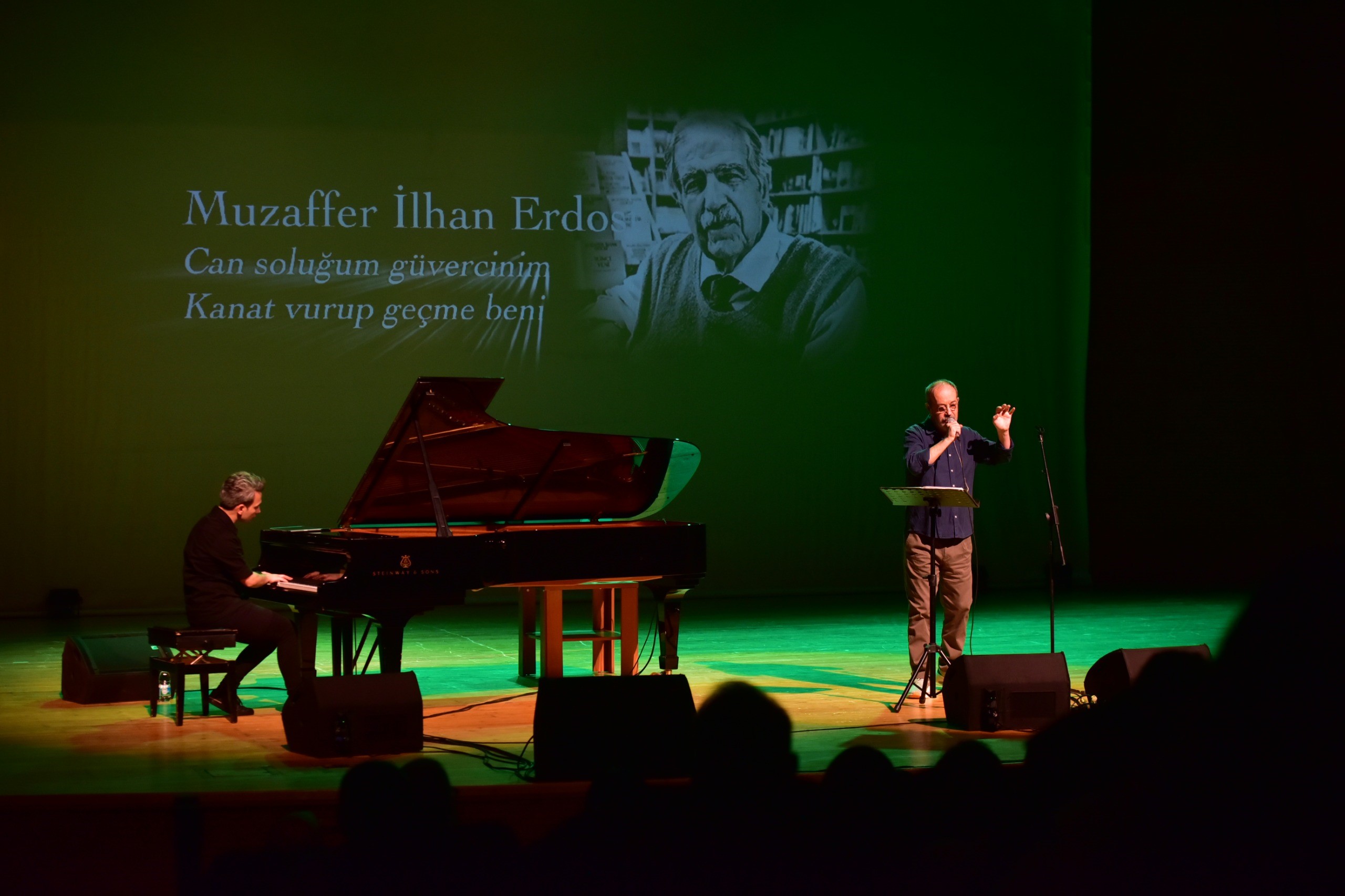 63. Uluslararası Bursa Festivali kapsamında sahne alan Hüsnü Arkan ve