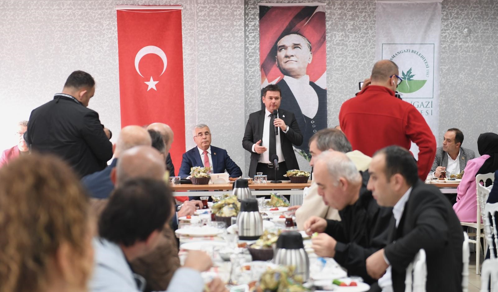 Osmangazi Belediye Başkanı Erkan Aydın, halkla iç içe yönetim anlayışı