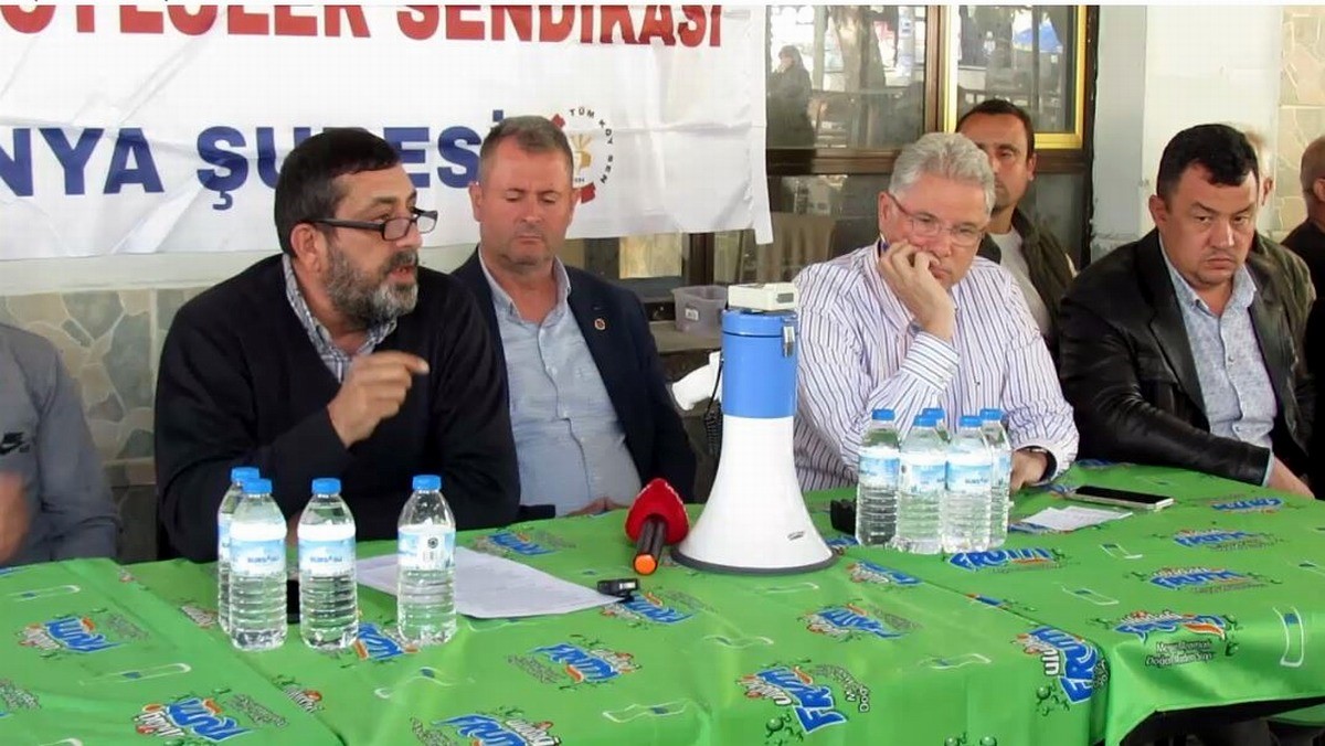 Mudanya Belediyesi’nin köy mülklerini satışa çıkarma kararı köylülerin tepkisini çekti.