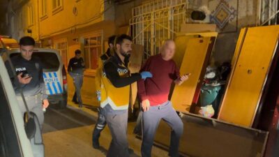 Bursa’nın Osmangazi ilçesinde alkol alan yaşları 80’i bulan 3 vatandaş