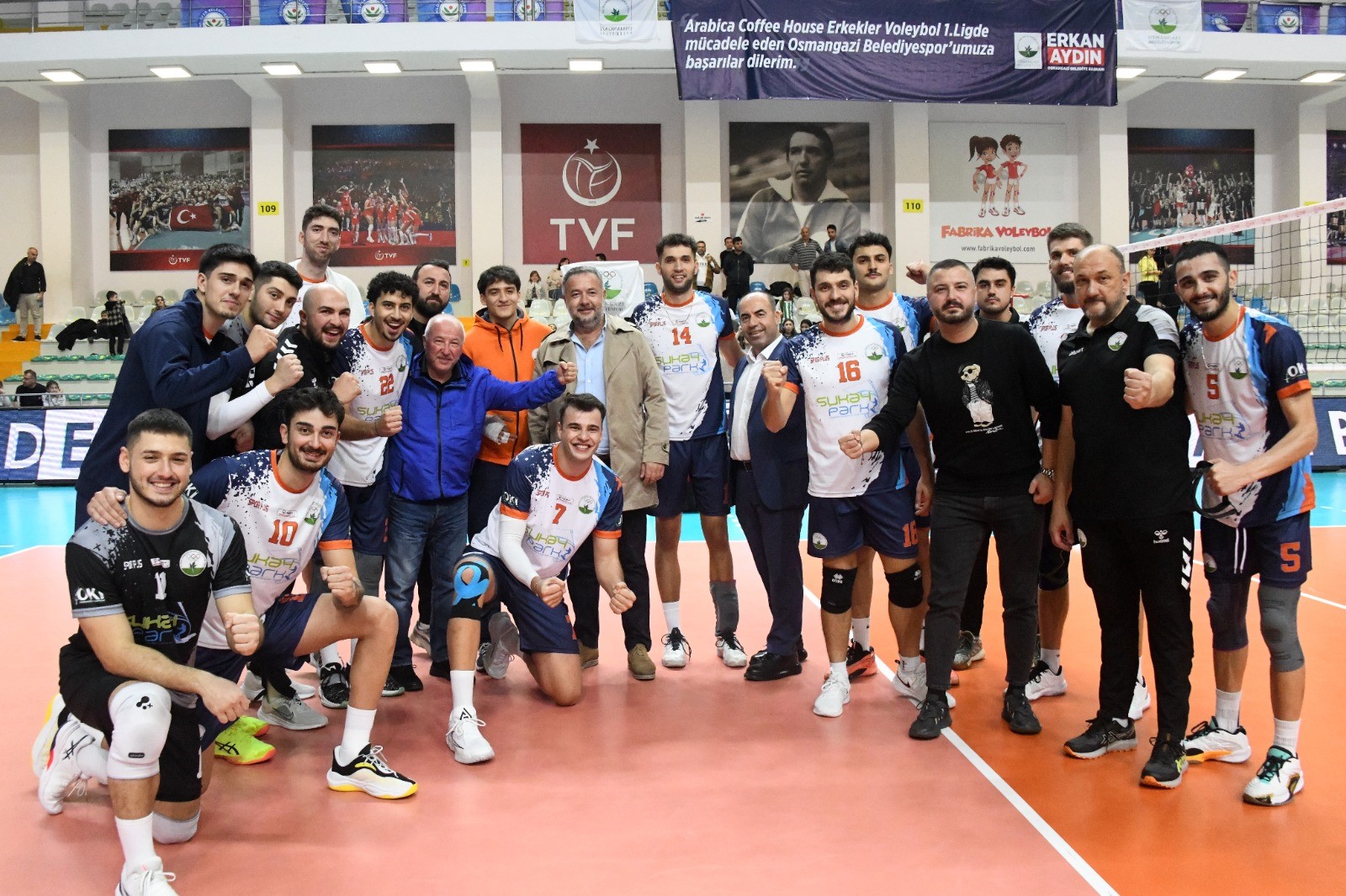 Arabica Coffee House Erkekler 1. Ligi'nde mücadele eden Osmangazi Belediyespor