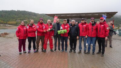 Bursa'da, AFAD koordinasyonunda düzenlenen Macera Takım Yarışması, soğuk ve yağmurlu