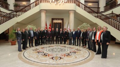 Bursa Valisi Erol Ayyıldız, 19 Ekim Muhtarlar Günü dolayısıyla muhtarlarla