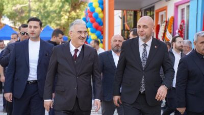 TOBB Başkanı Rıfat Hisarcıklıoğlu, Gemlik'te yaptırılan TOBB Anaokulu'nun açılışına katıldı.