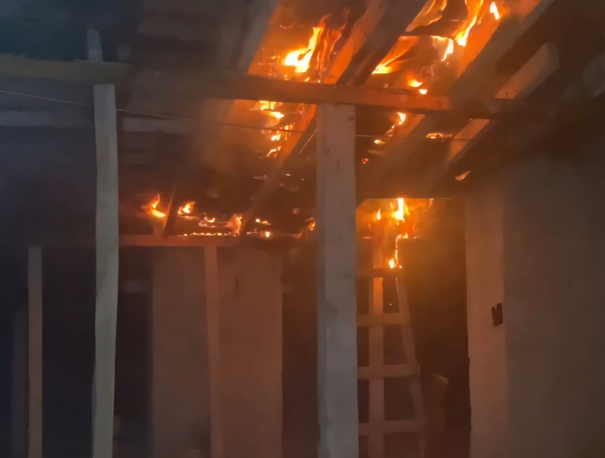 Mudanya Güzelyalı’da aynı apartmanda dördüncü kez çıkan yangın, bina sakinlerinde