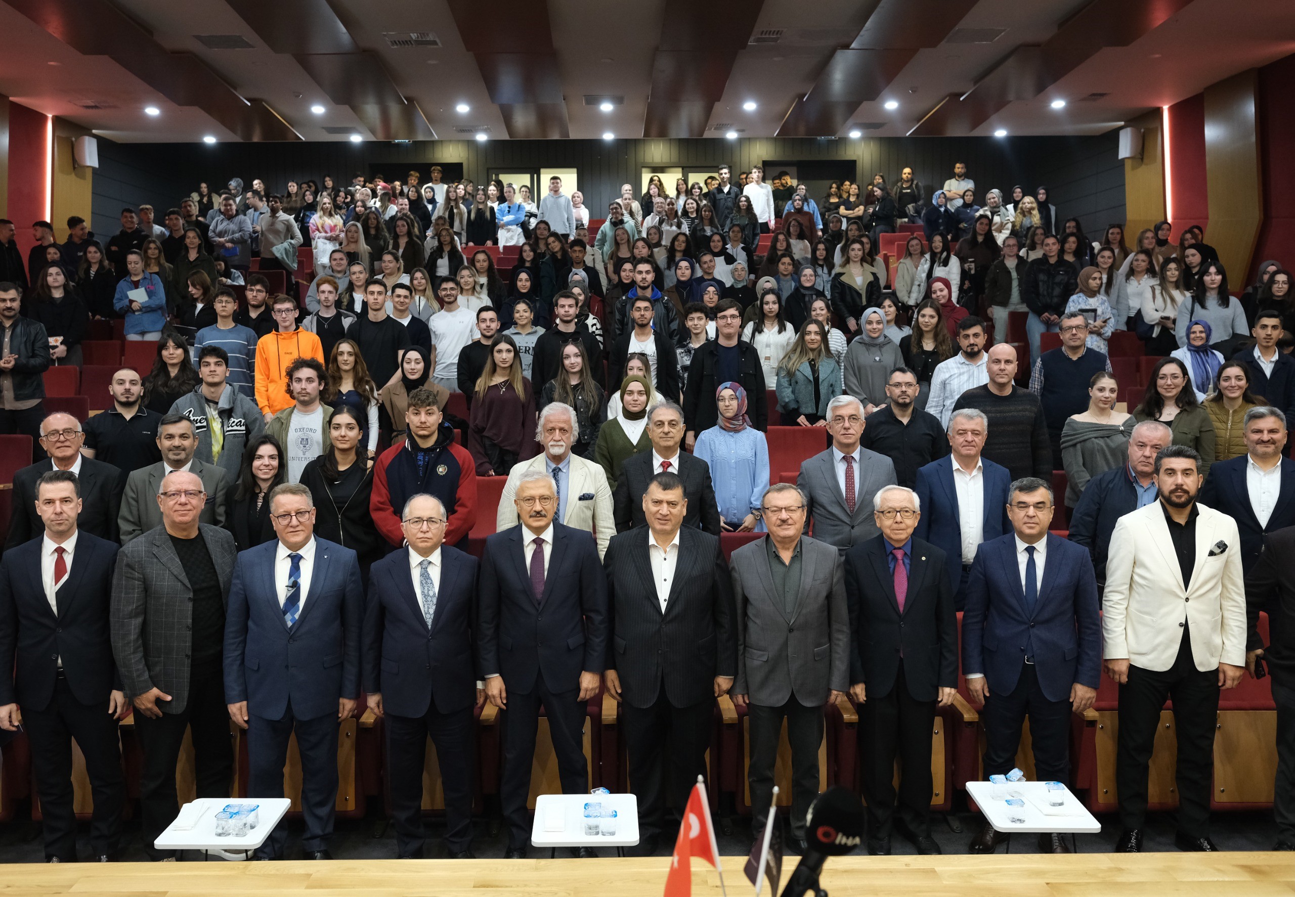Mudanya Üniversitesi’nin öğrencilerini alanında uzman ve başarı hikayeleriyle örnek isimlerle