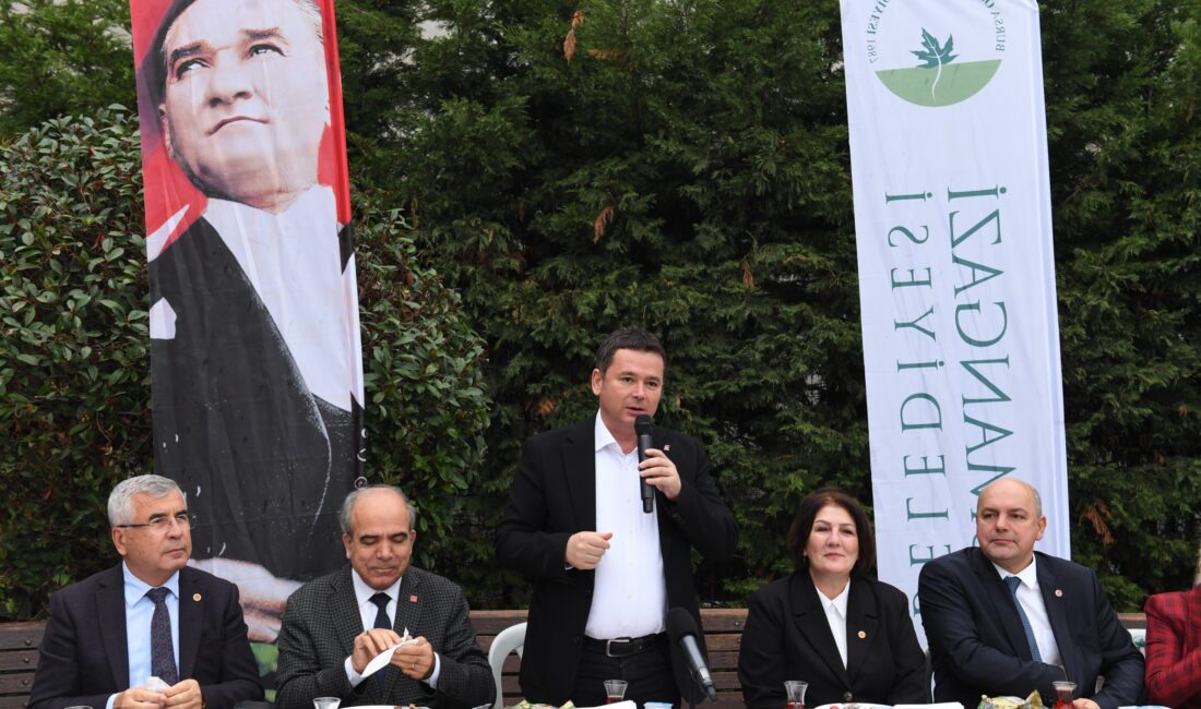 Osmangazi Belediye Başkanı Erkan Aydın, 35’inci mahalle buluşmasını gerçekleştirdi.
