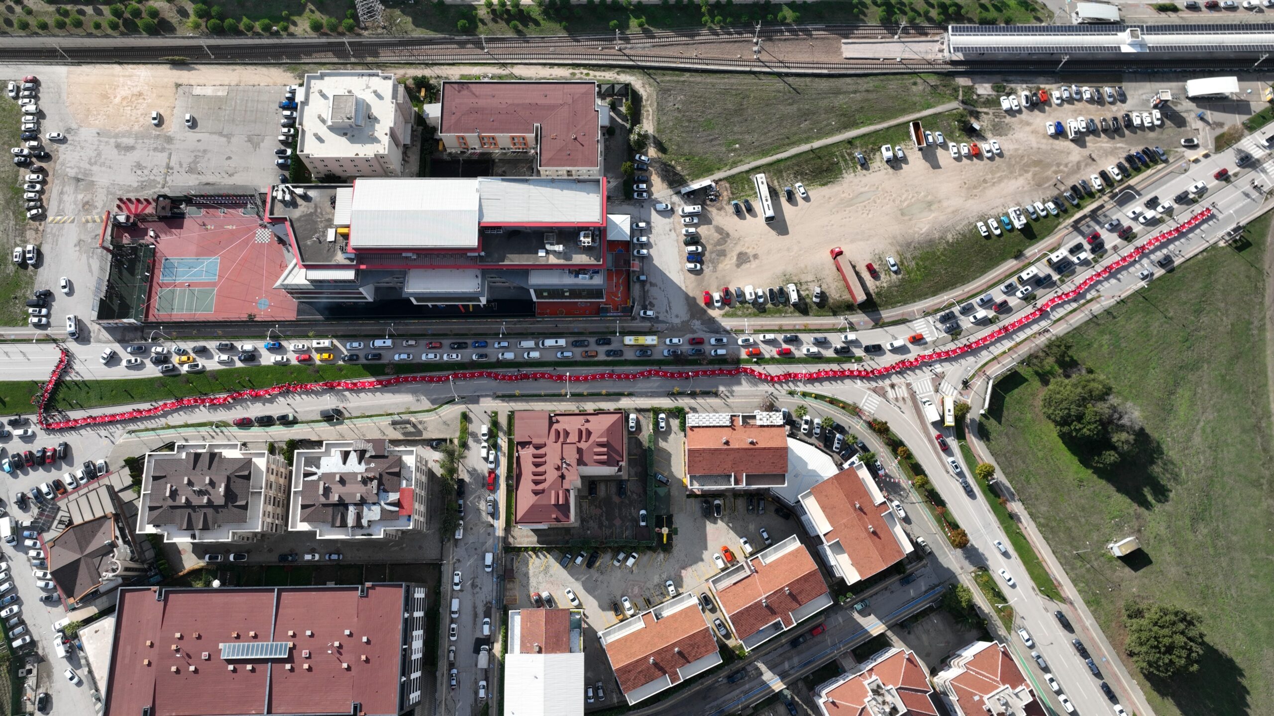 bursa'da cadde boyu türk bayrağı 2 Bursam Medya -