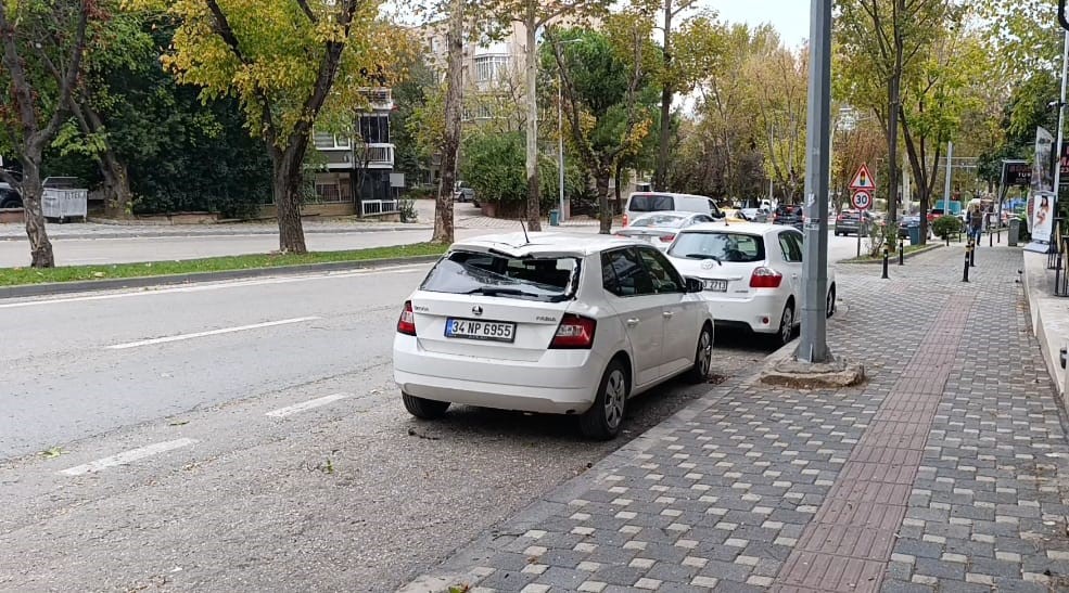 Bursa’da sabah saatlerinden itibaren etkili olan ve saatte 45 kilometre