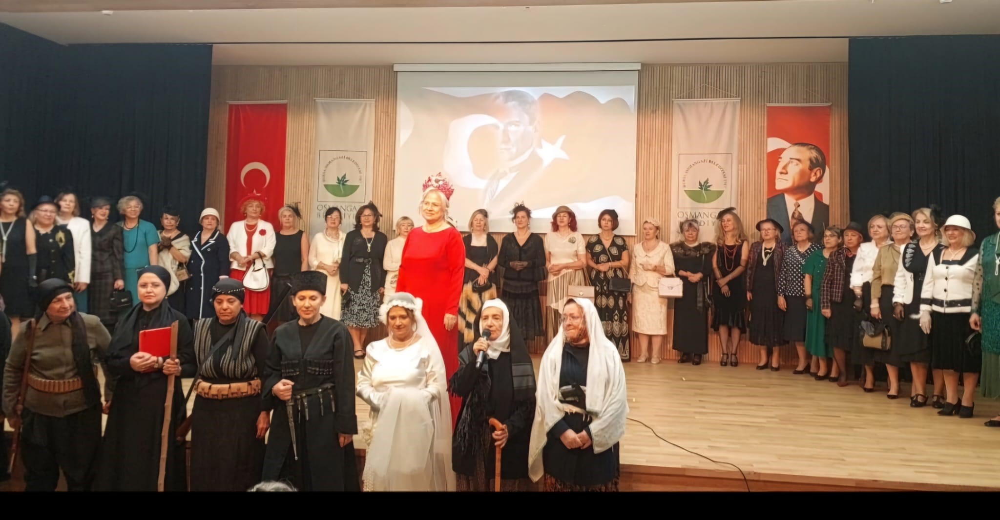 cumhuriyet defilesi ayakta alkışlandı 1 Bursam Medya -