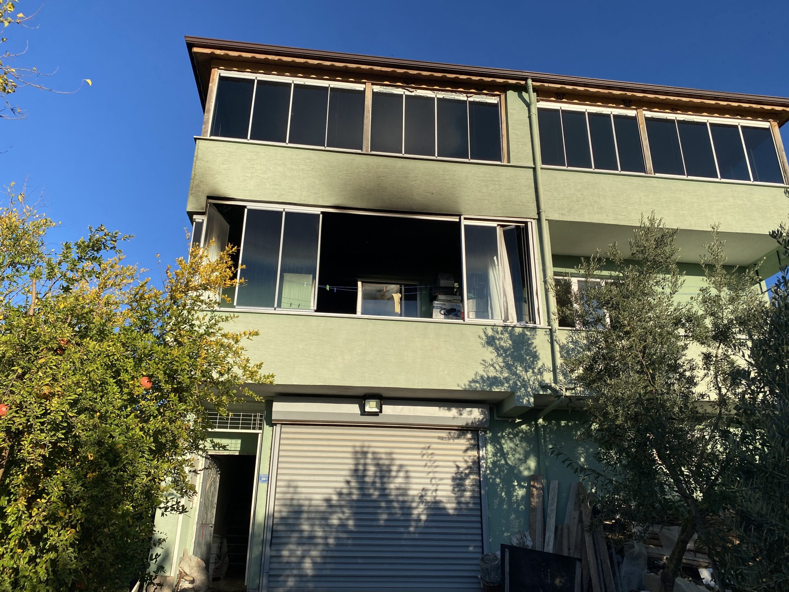 mudanya’da ev yangını paniği: alevler mutfağı küle çevirdi 1 Bursam Medya -