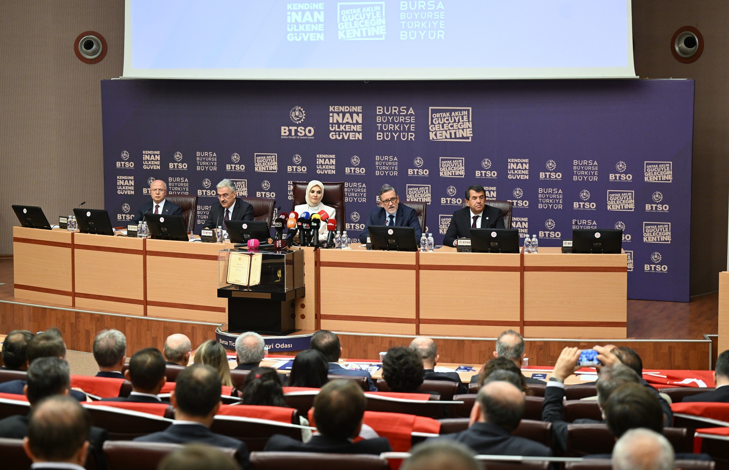 bakan göktaş: “aile yapımızı korumak, savunma sanayi kadar stratejik önemde” 2 Bursam Medya -