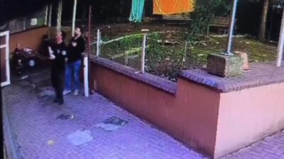 Bursa’da Zafer İtfaiye Amirliği bahçesinde oturan görevli, saniyelerle ölümden döndü.