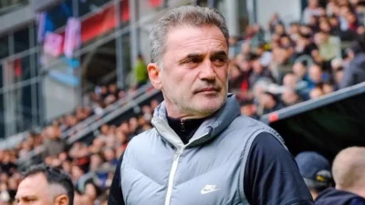 Bursaspor Teknik Direktörü Tahsin Tam Mardin 1969 Spor galibiyetinin ardından