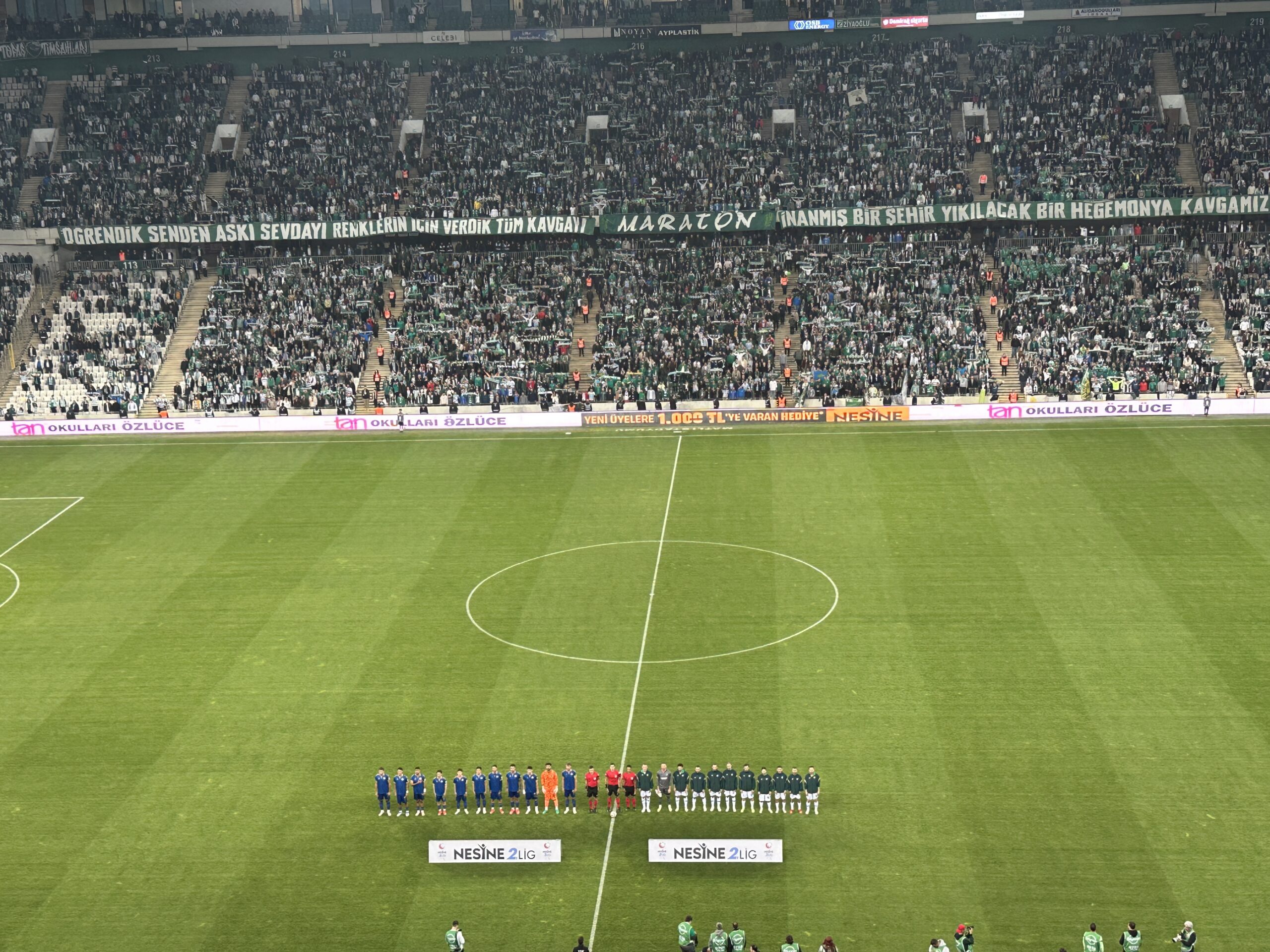 Bursaspor Nesine 2. Lig 8. hafta mücadelesinde evinde Menemenspor'u ağırlıyor.