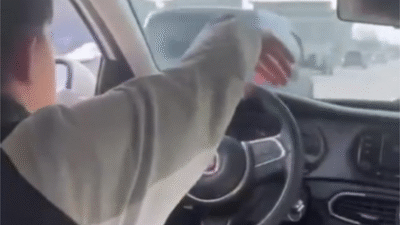 Bursa Yakın Çevre Yolu'nda yoğun trafikte peş peşe makas atan