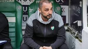 Bursaspor Teknik Direktörü Adem Çağlayan, hafta içi istifa kararı aldığını