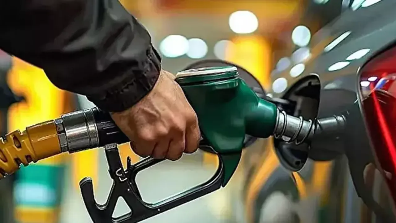 Döviz, petrol ve vergi değişimleri akaryakıt fiyatlarını etkilerken, 21 Ekim