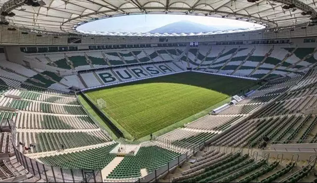 PFDK, Muş Spor maçında yaşanan saha olayları nedeniyle Bursaspor’a 1