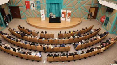 Nilüfer Belediyesi’nin kırsal mahallelerdeki kadınlara okuma alışkanlığı kazandırmak amacıyla 2010