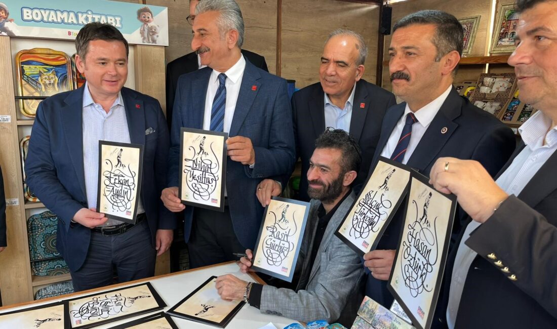 Osmangazi Belediyesi ve YAYKOOP iş birliğiyle düzenlenen Osmangazi Kitap Fuarı,