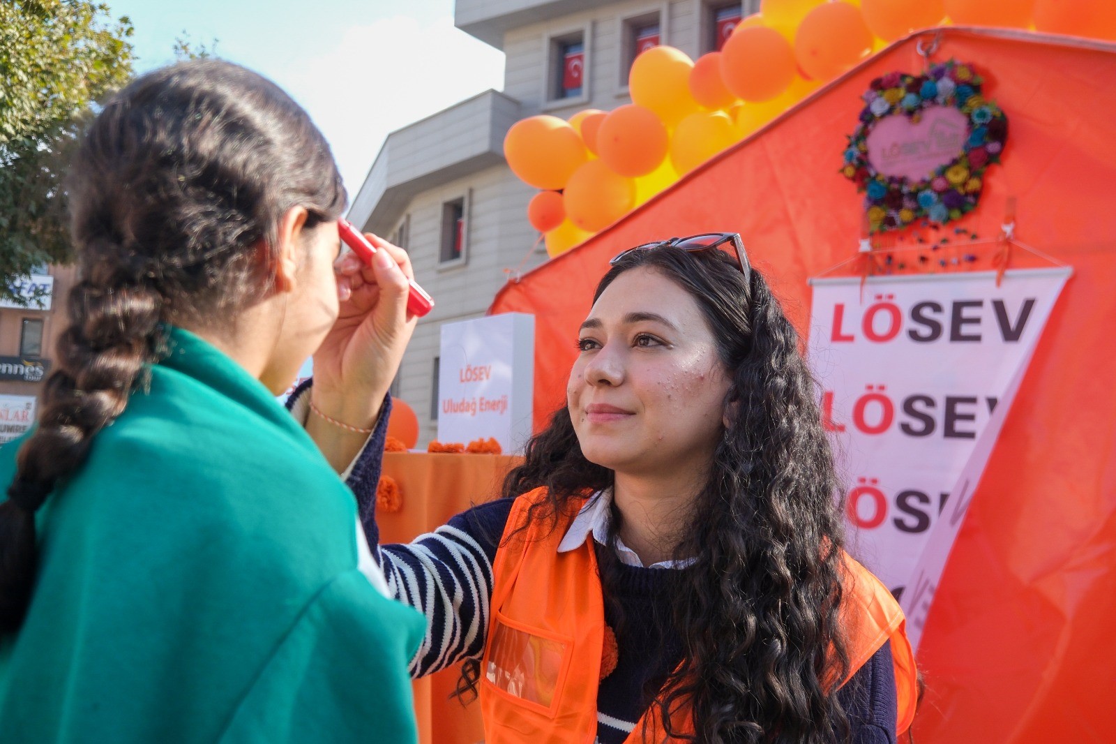 Uludağ Enerji, 2-8 Kasım Lösemili Çocuklar Haftası kapsamında LÖSEV iş