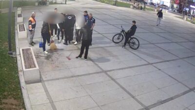 İnegöl’de çevreyi kirleten gençler belediye kameralarına yakalandı. Çekirdek kabuklarını yere