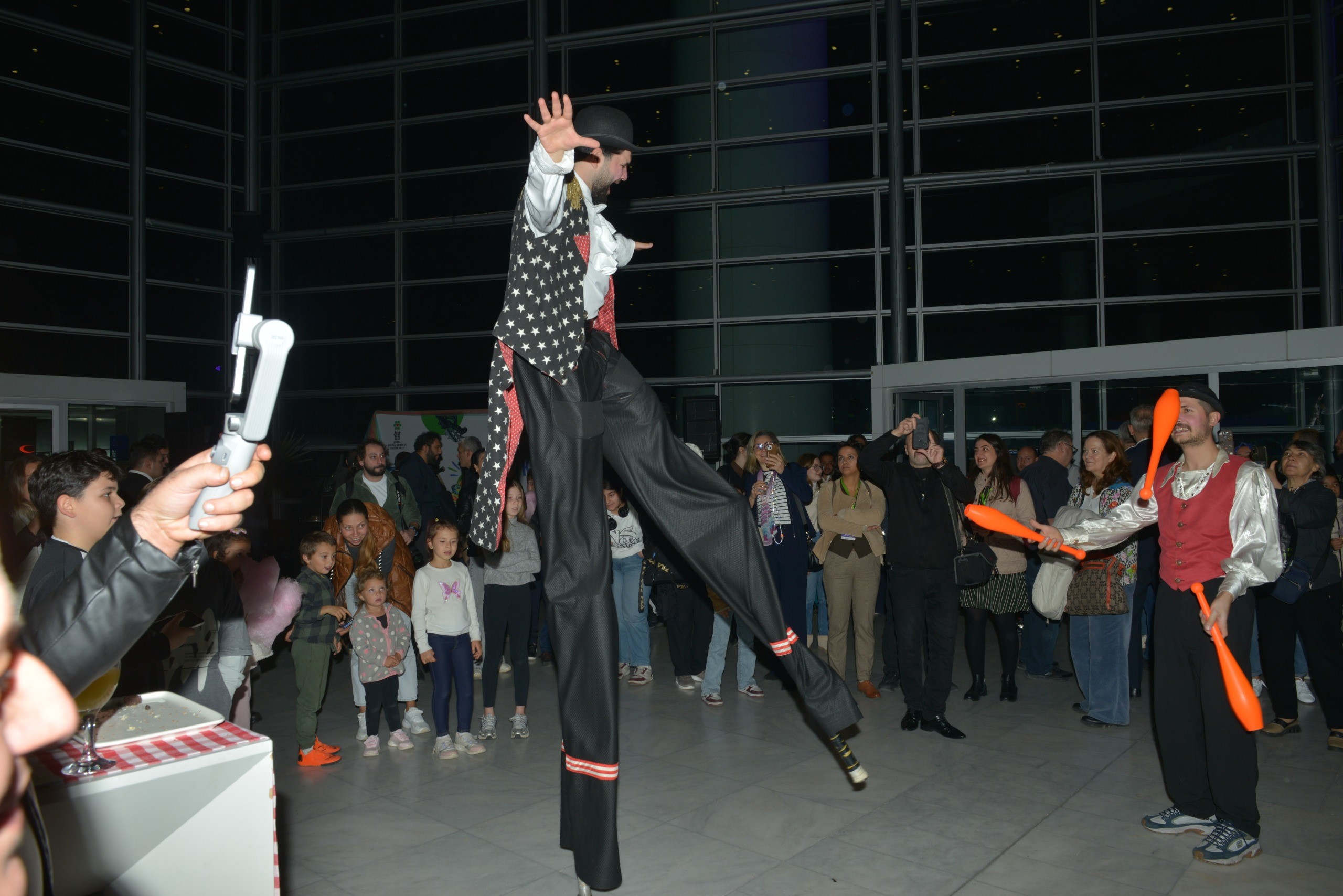 karagöz festivali renkli gösterilerle başladı 1 Bursam Medya -
