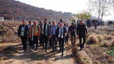 Bursaspor yönetimi ve futbolcuları, Gürsu’da Temmuz ayında çıkan orman yangınlarında