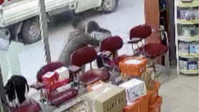 Yıldırım’da hava almak için dışarı çıkan eczane çalışanı genç kadın,