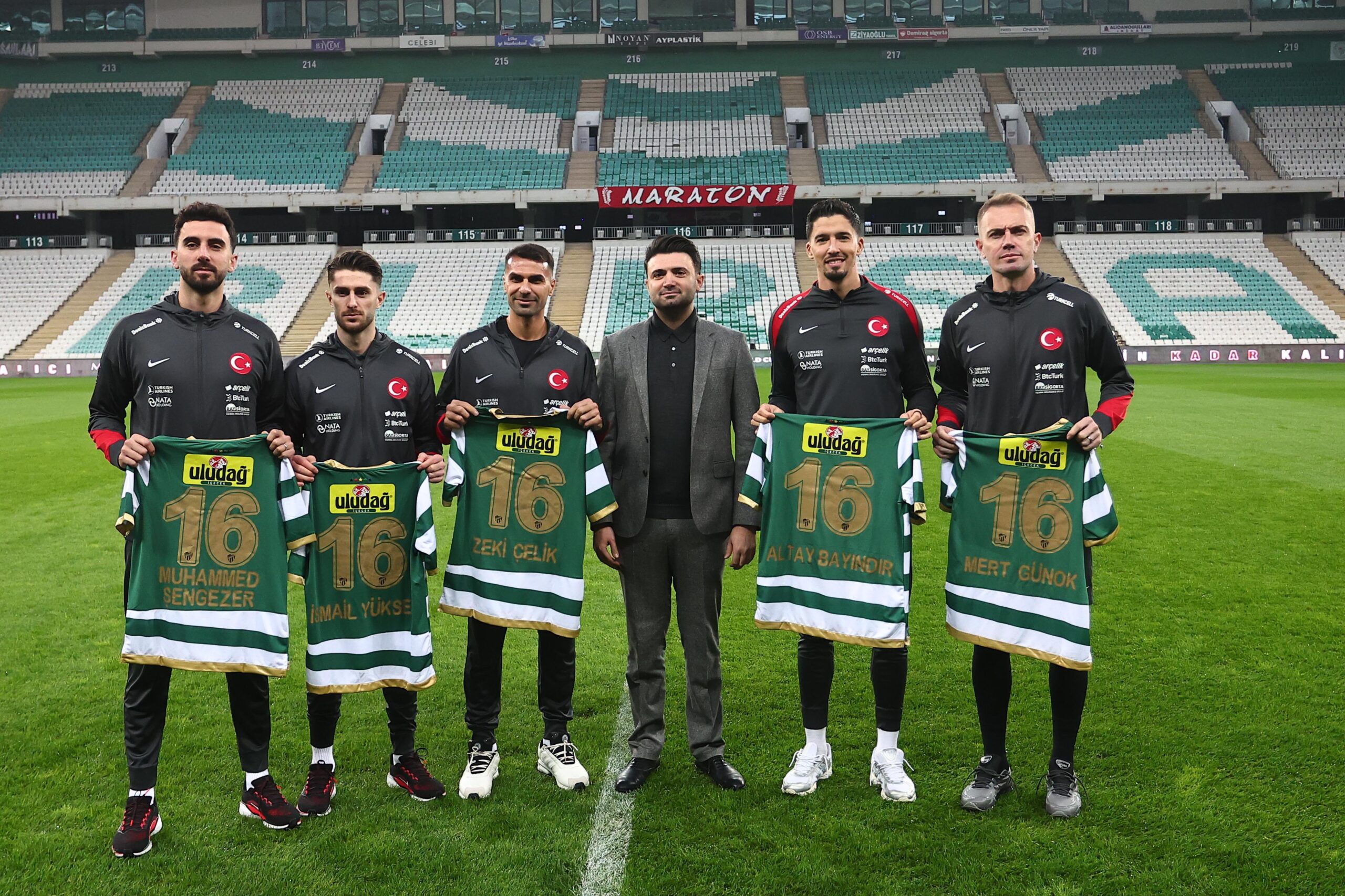 Bursaspor Başkanı Enes Çelik, A Milli Takım’ın Bursa’daki kampını ziyaret