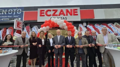 Mustafakemalpaşa Devlet Hastanesi Uzman Doktoru Malik Çeliktaş’ın kızı, eczacı Pelin