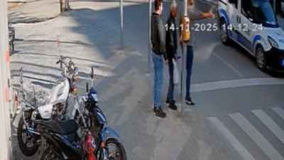 Mustafakemalpaşa’da yaya geçidinde meydana gelen kazada, iddiaya göre kırmızı ışıkta