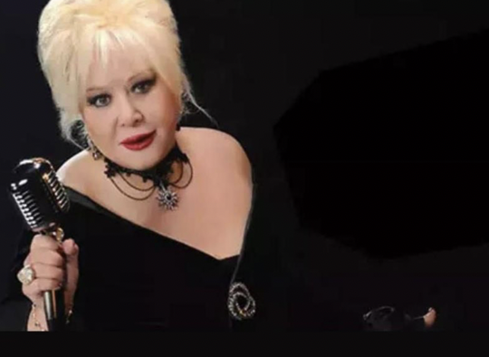 Türk sanat müziğinin unutulmaz ismi Muazzez Abacı, kalp krizi nedeniyle