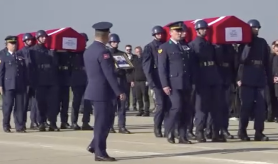 Gürcistan’daki uçak kazasında şehit olan Bursalı Binbaşı Serdar Uslu ve