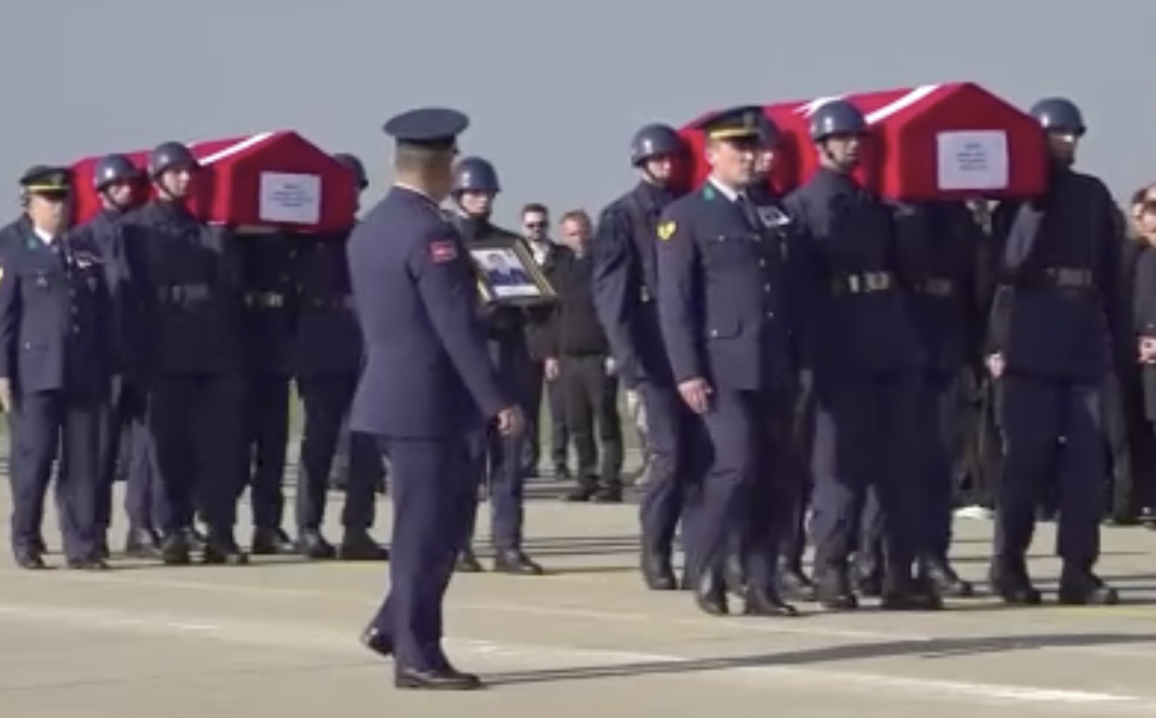 Gürcistan’daki uçak kazasında şehit olan Bursalı Binbaşı Serdar Uslu ve