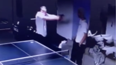 Bakırköy’de beylik tabancasını tanıtırken silahın ateş alması sonucu arkadaşının ölümüne