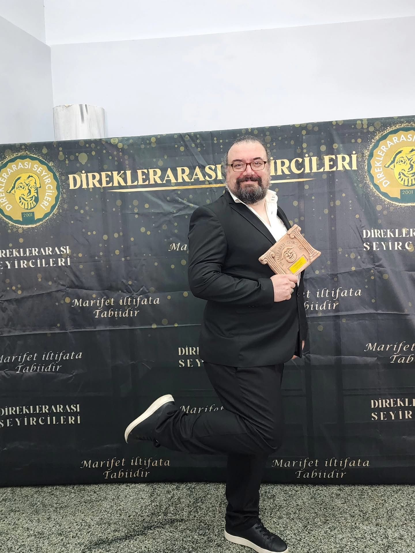 bursalı ünlü oyuncuya prestijli ödül 4 Seçkin Kaymaz