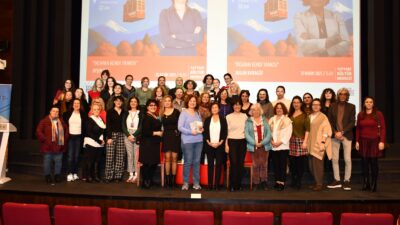 Bursa Büyükşehir Belediyesi’nin düzenlediği 2. Bursa Uluslararası Edebiyat Festivali, dünya