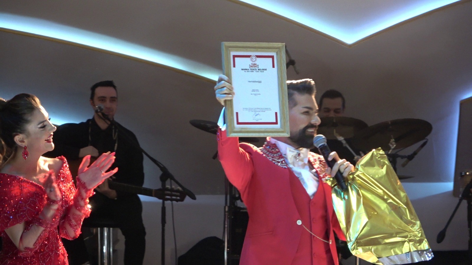 bursalı ünlü sanatçıdan patent sürprizi: "kullanan olursa dava ederim" 1 Bursam Medya -